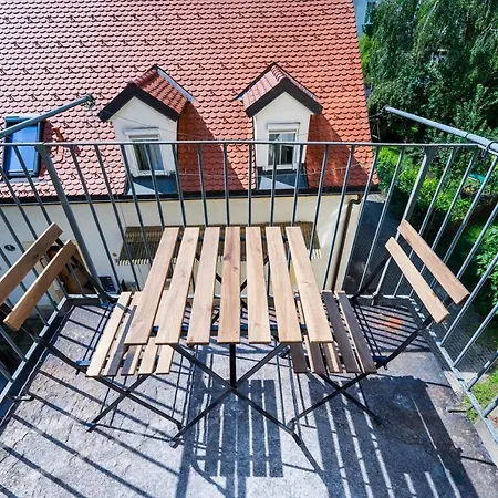 Premium - Walking Distance To Center Apartment