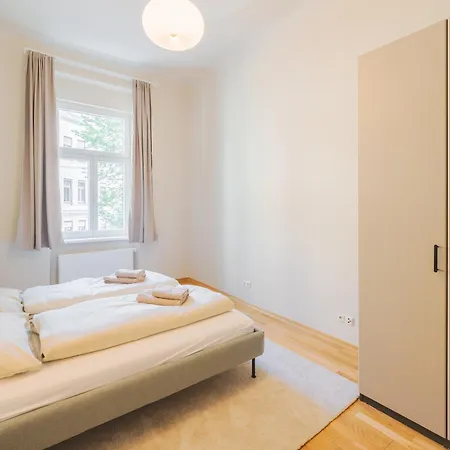 Premium 2br Close To Center Apartment *
