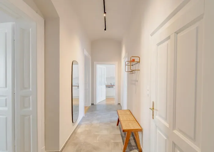 Premium - Walking Distance To Center 公寓